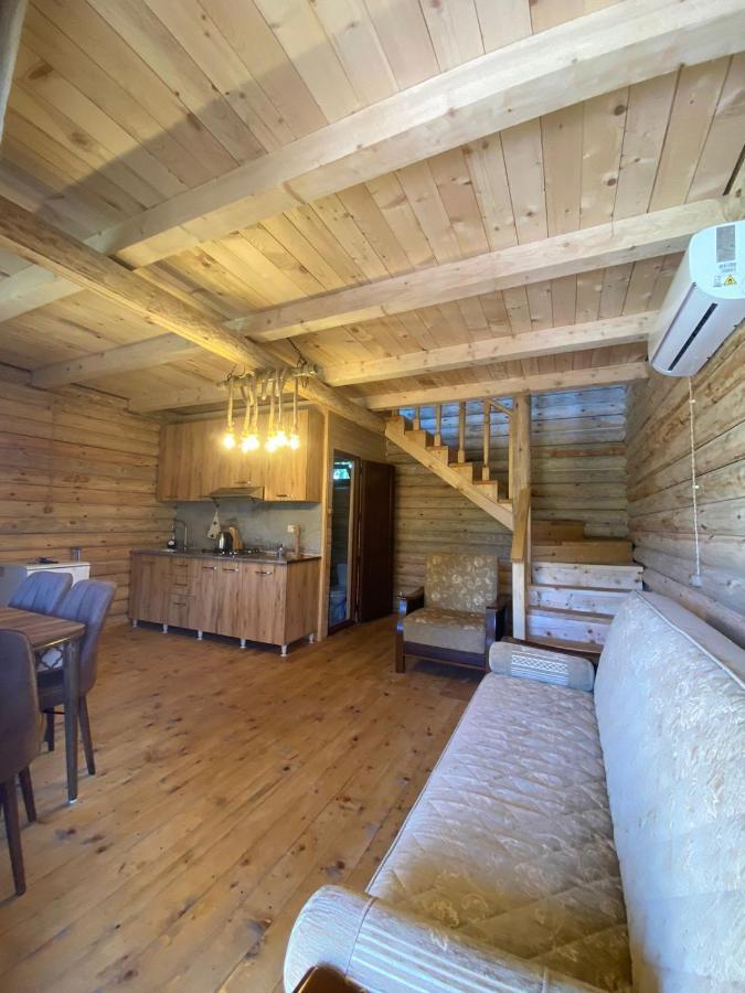 Guest House On Angisa Batumi Esterno foto