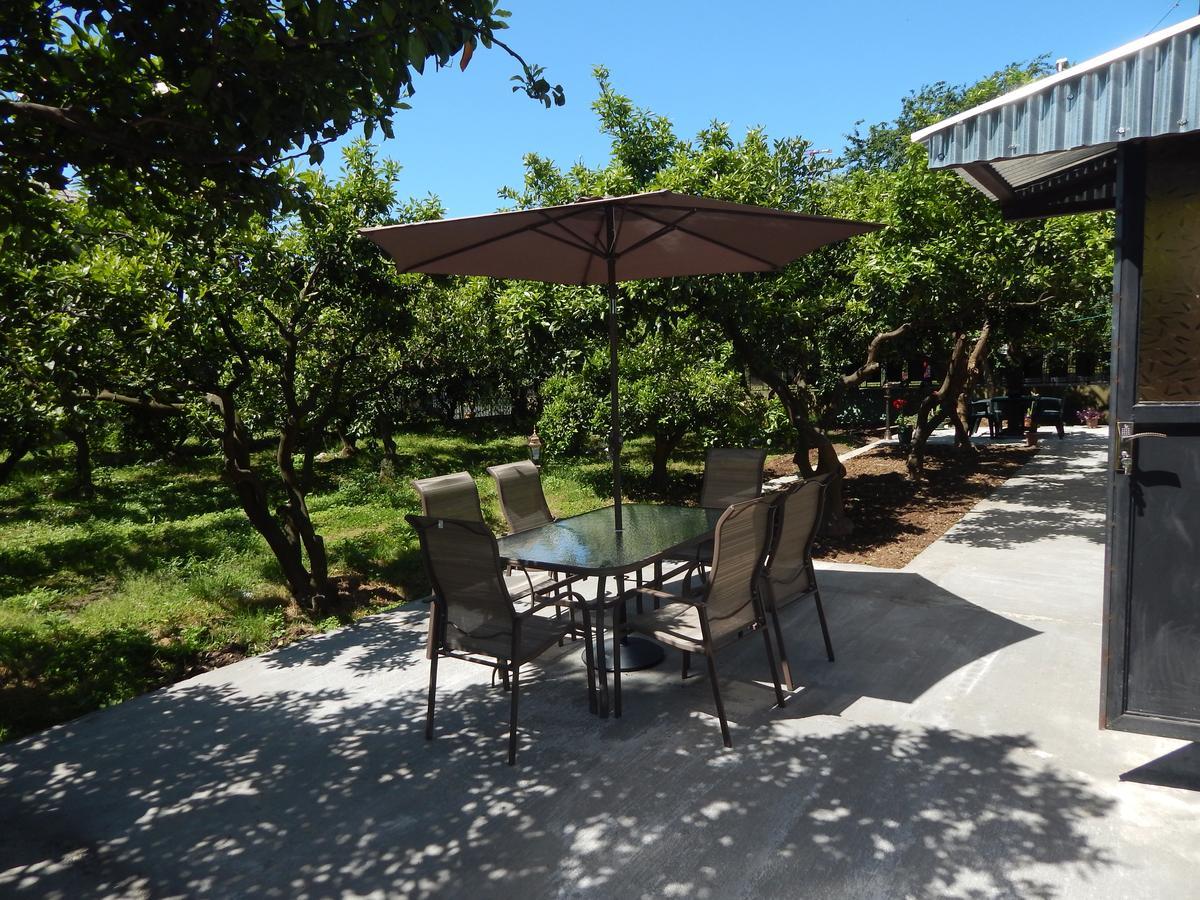 Guest House On Angisa Batumi Esterno foto