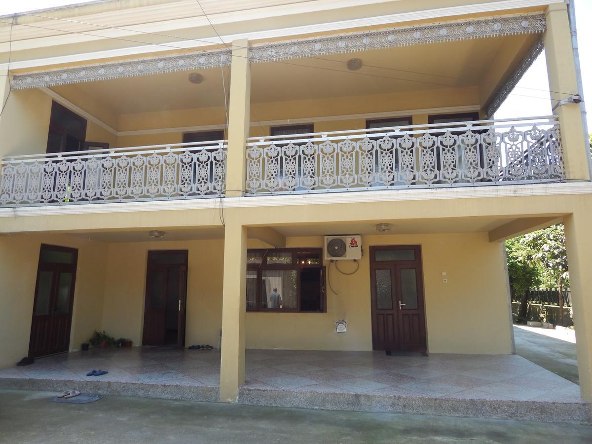 Guest House On Angisa Batumi Esterno foto